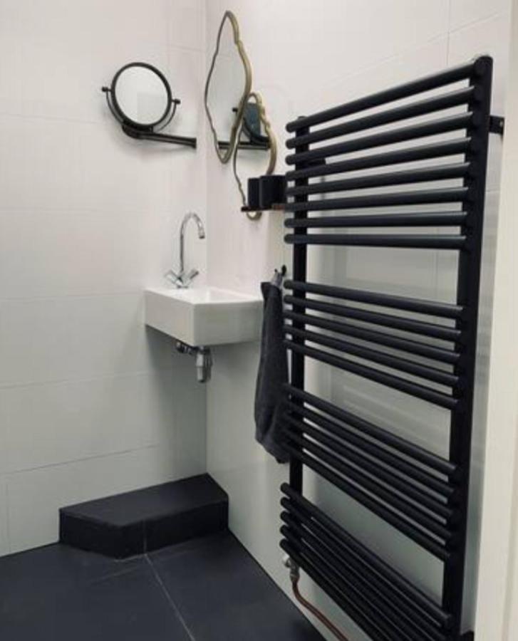 זנדאם Bed And Breakfast Cherry מראה חיצוני תמונה
